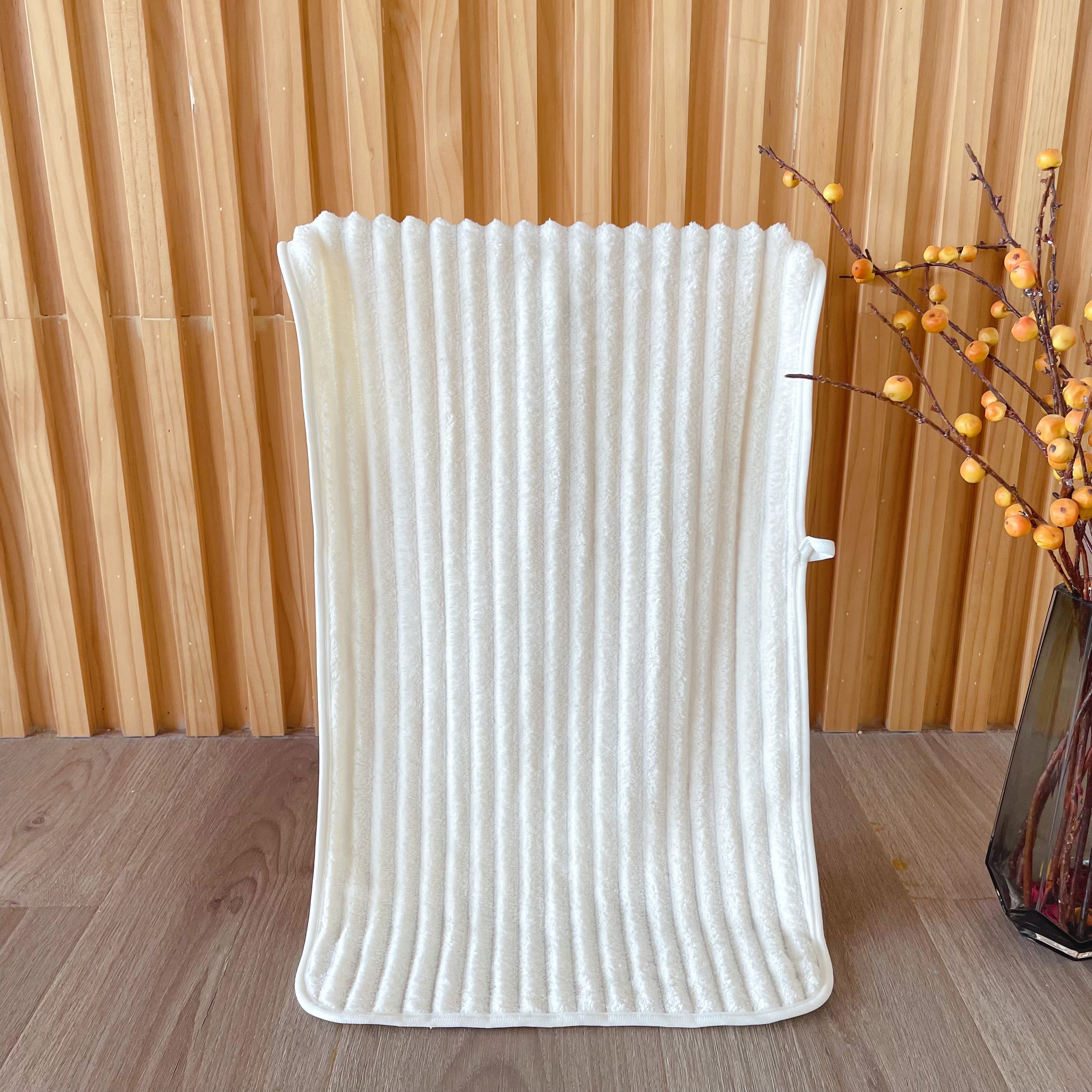 Jacquard Coral Fleece Towel (Beige)